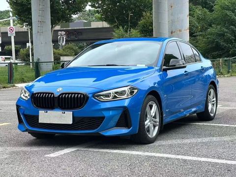 BMW 1 Series 120i 1.5T M Sport Night Edition 2021 из Китая